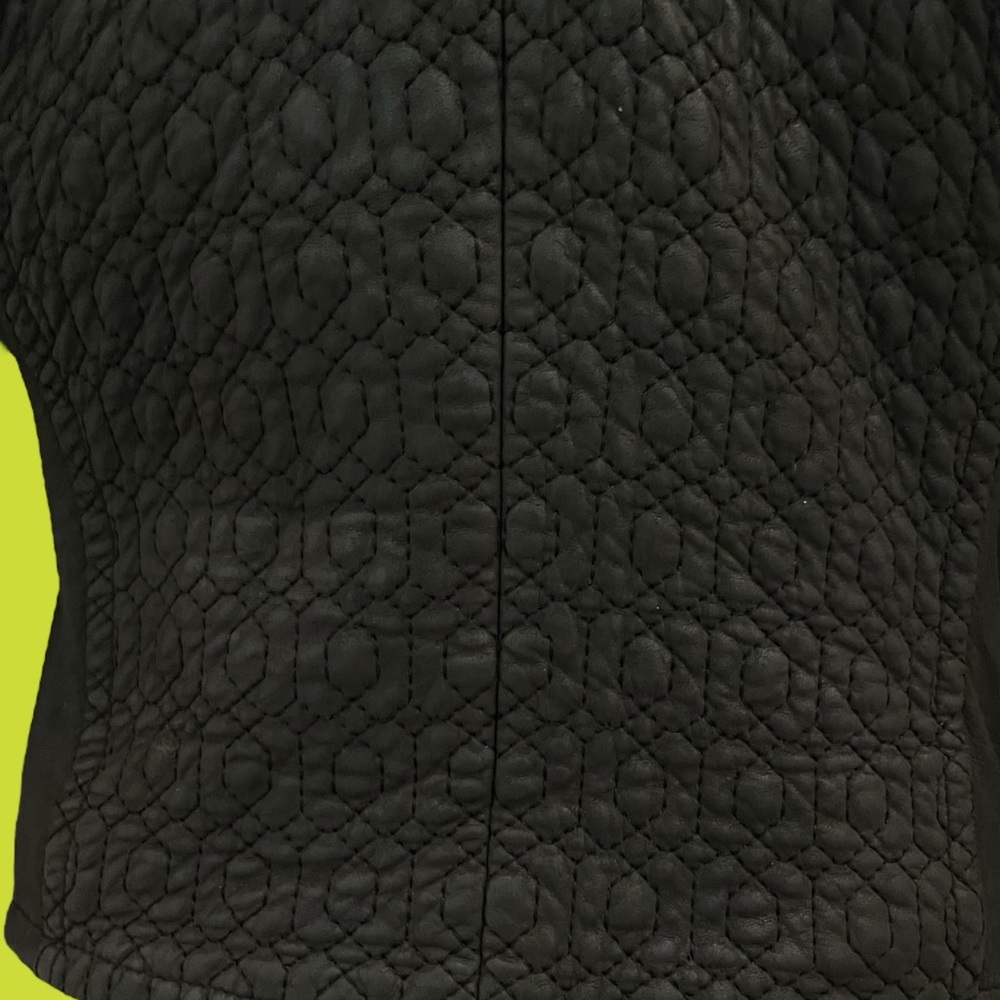 100% Lambs Skin Black Leather Jacket | BKE
Sz S/P Like New | THEYSKEN’S THEORY - Picture 6 of 13